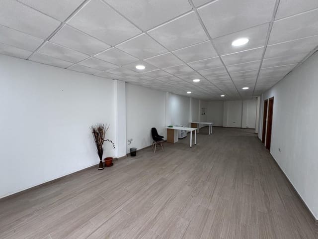 Kaupallinen myytävänä paikassa Alicante kaupunki - 150 000 € (Ref: 9777282)