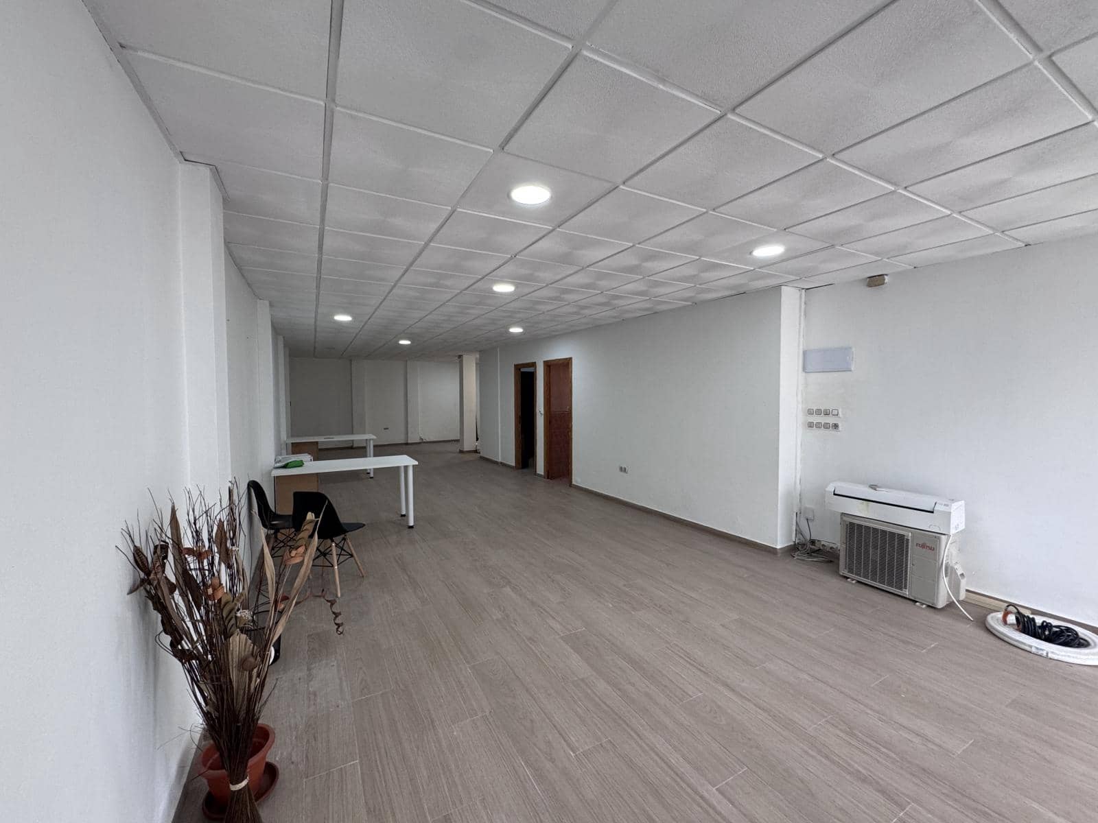 Kaupallinen myytävänä paikassa Alicante kaupunki - 150 000 € (Ref: 9777282)