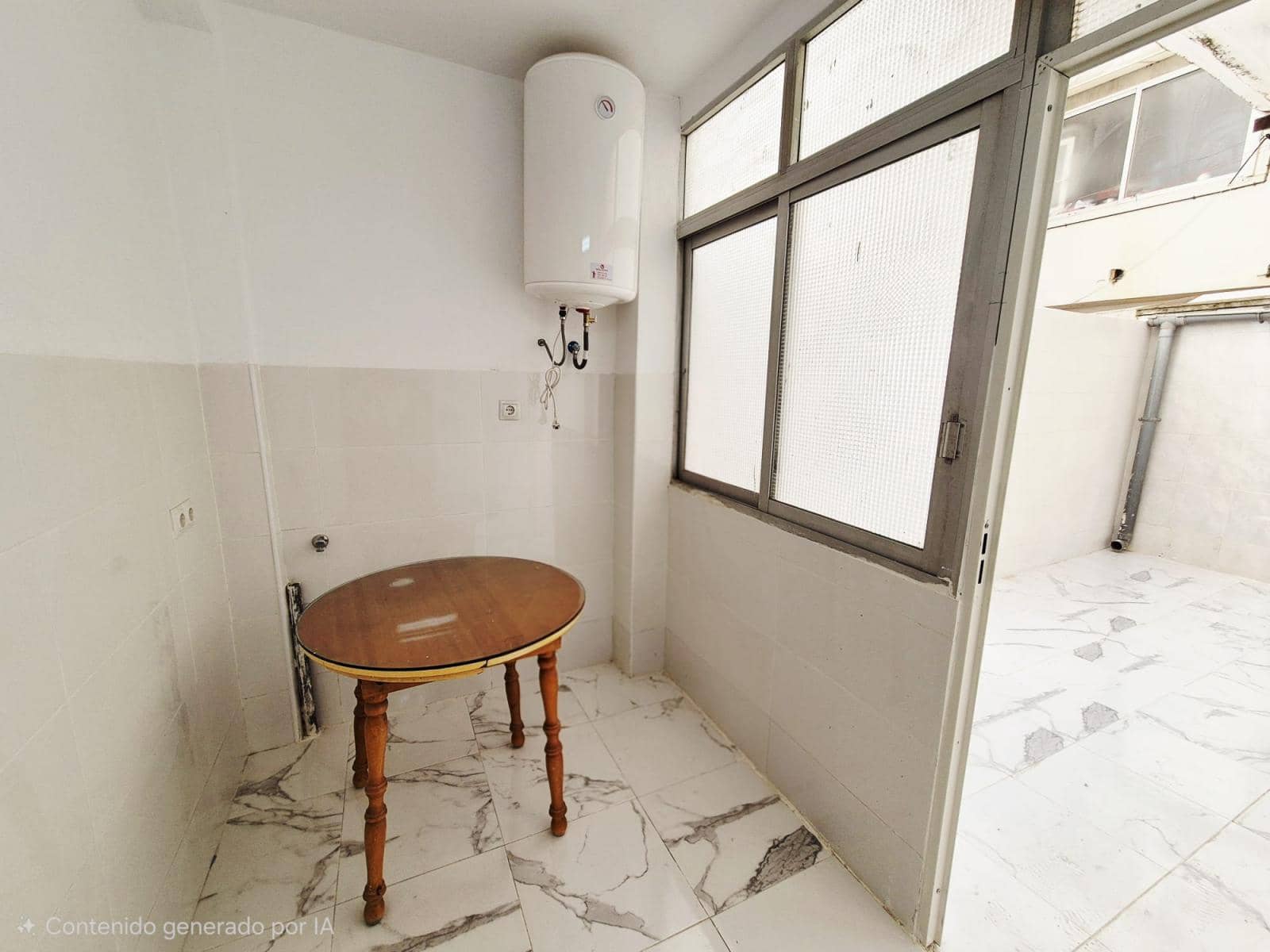 3 soveværelse Lejlighed til salg i Alicante by - € 108.000 (Ref: 9848386)