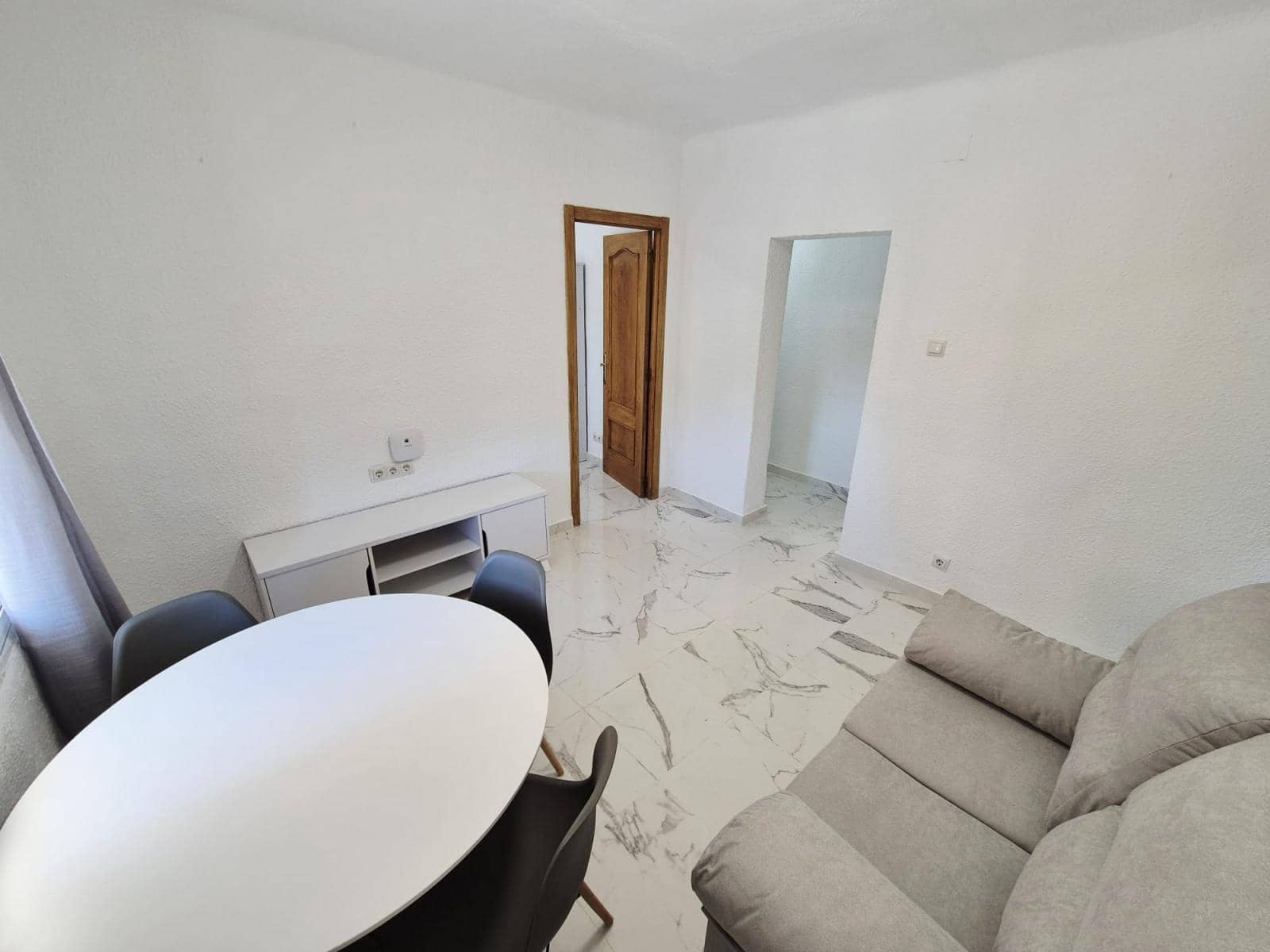 3 soveværelse Lejlighed til salg i Alicante by - € 108.000 (Ref: 9848386)