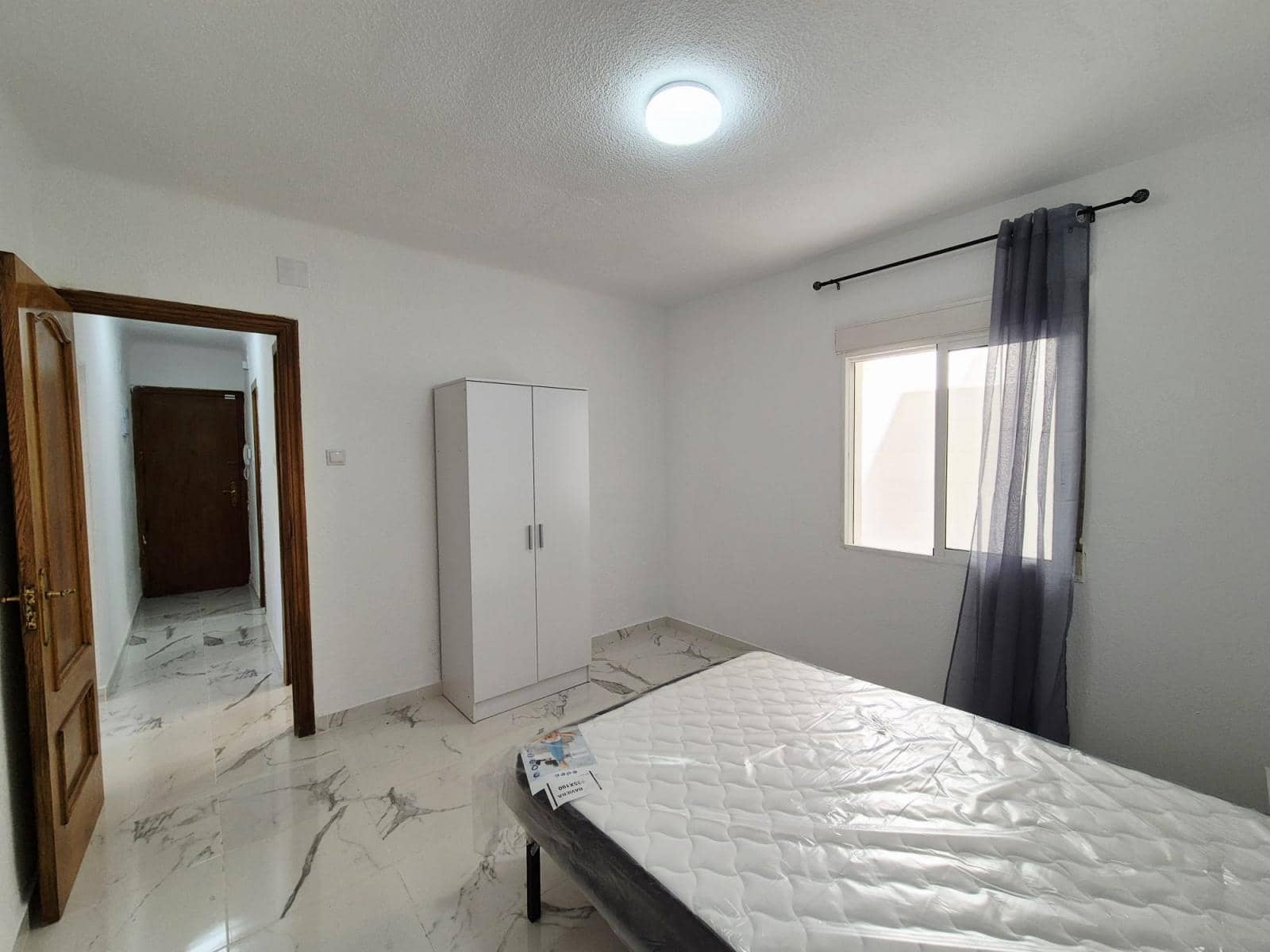 3 soveværelse Lejlighed til salg i Alicante by - € 108.000 (Ref: 9848386)