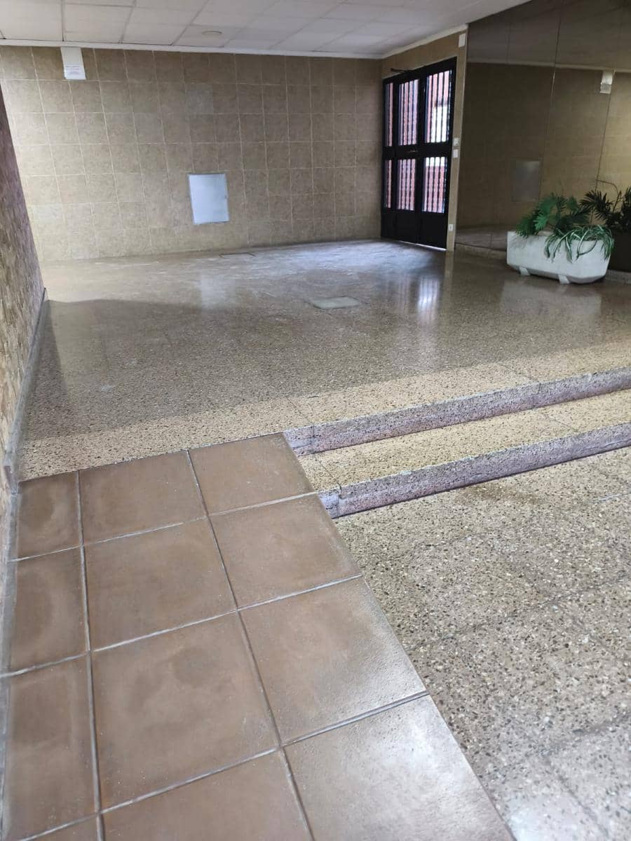 3 slaapkamer Flat te koop in Alicante stad met zwembad garage - € 160.000 (Ref: 9879824)