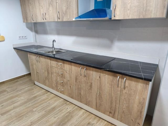 3 soveværelse Lejlighed til salg i Juan XXIII, Alicante by med swimmingpool garage - € 160.000 (Ref: 9879824)