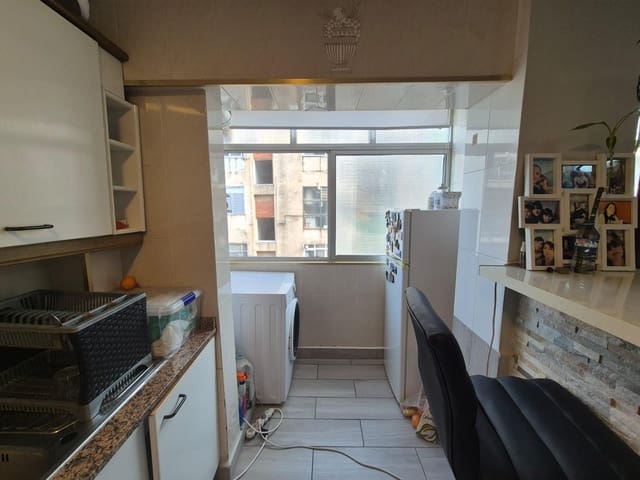 3 chambre Appartement à vendre à Alicante ville - 85 000 € (Ref: 9897131)