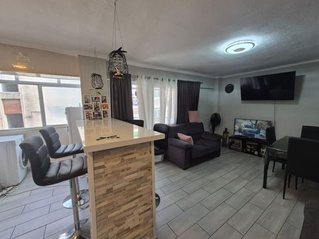 3 chambre Appartement à vendre à Alicante ville - 85 000 € (Ref: 9897131)
