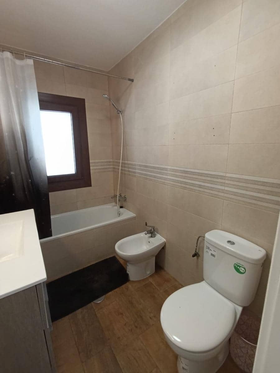 3 slaapkamer Villa te koop in Torrevieja - € 185.000 (Ref: 9897132)