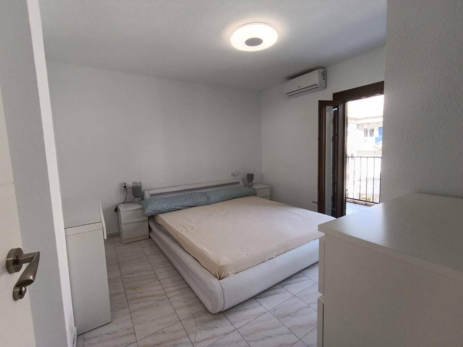3 slaapkamer Villa te koop in Torrevieja - € 185.000 (Ref: 9897132)