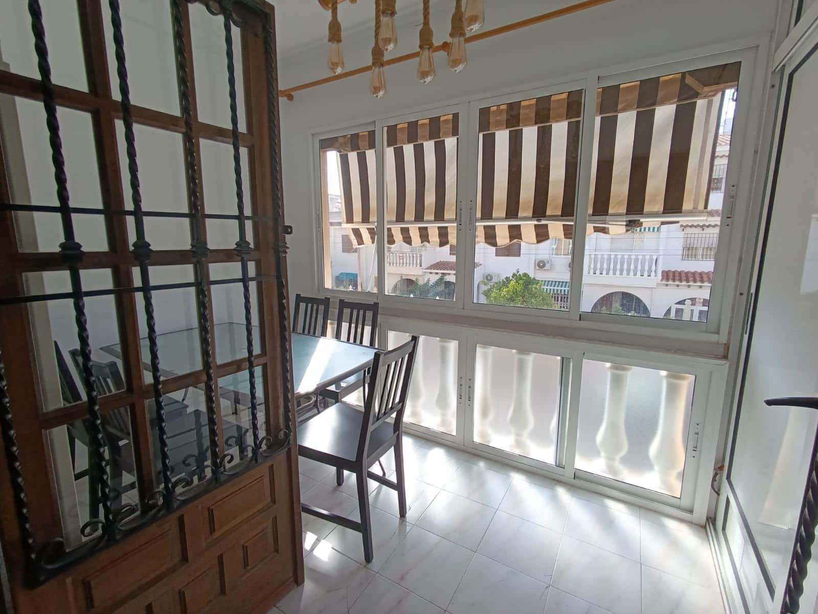 3 slaapkamer Villa te koop in Torrevieja - € 185.000 (Ref: 9897132)