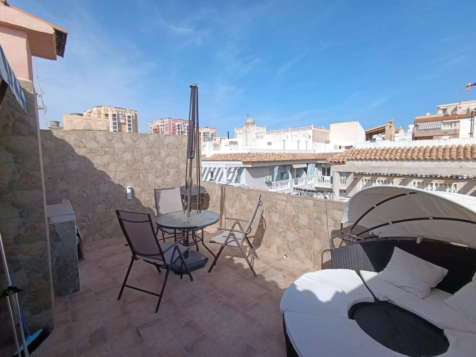 3 slaapkamer Villa te koop in Torrevieja - € 185.000 (Ref: 9897132)