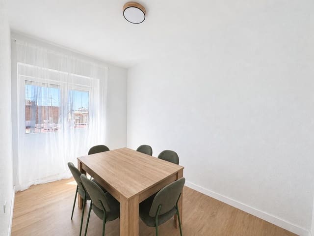 4 chambre Appartement à vendre à Alicante ville - 195 000 € (Ref: 9918838)