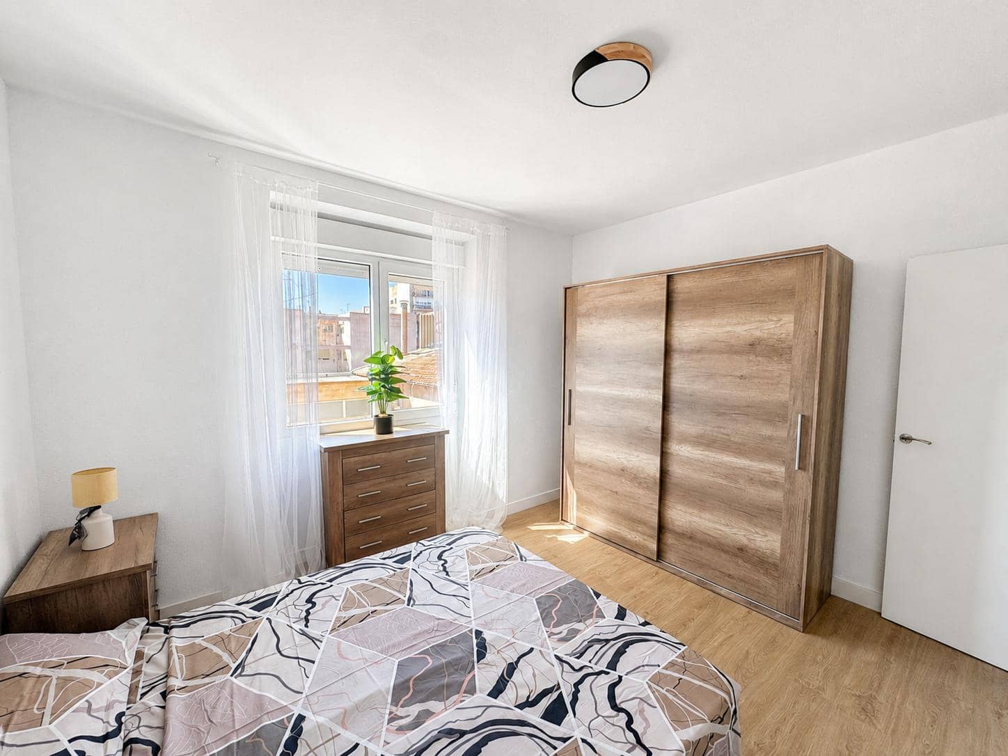 4 chambre Appartement à vendre à Alicante ville - 195 000 € (Ref: 9918838)