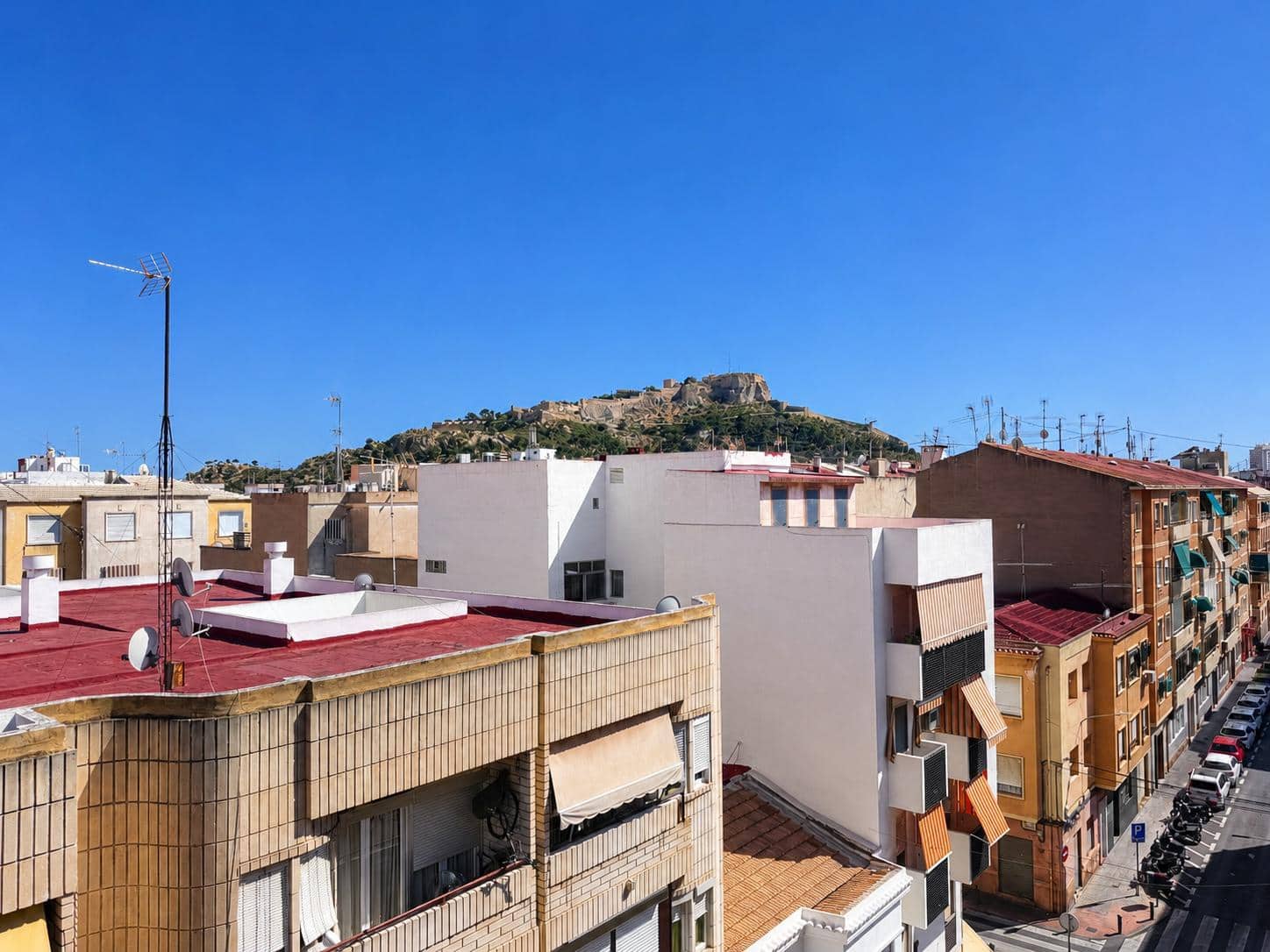 4 chambre Appartement à vendre à Alicante ville - 195 000 € (Ref: 9918838)