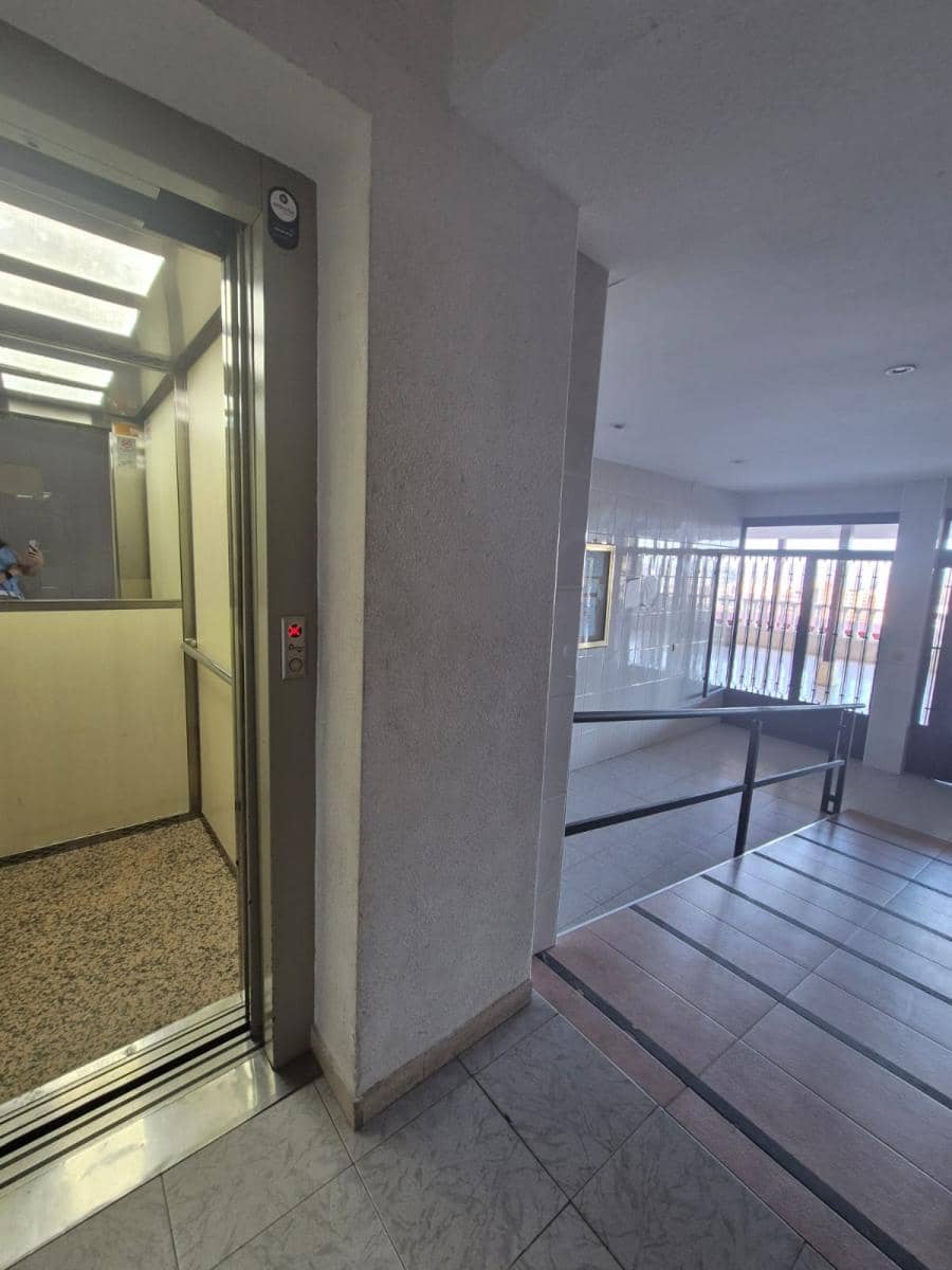 3 soveværelse Lejlighed til salg i Alicante by - € 145.000 (Ref: 9935076)