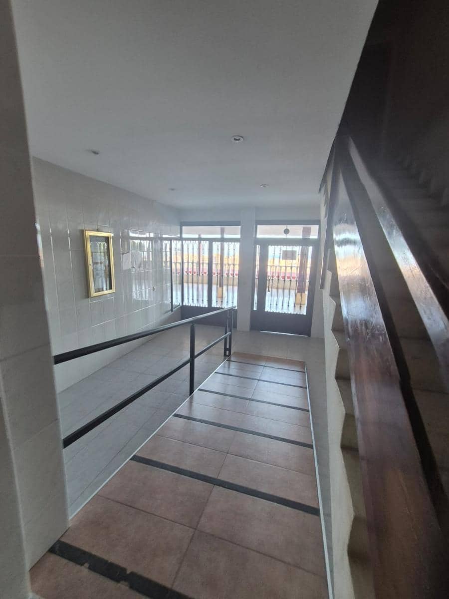 3 soveværelse Lejlighed til salg i Alicante by - € 145.000 (Ref: 9935076)