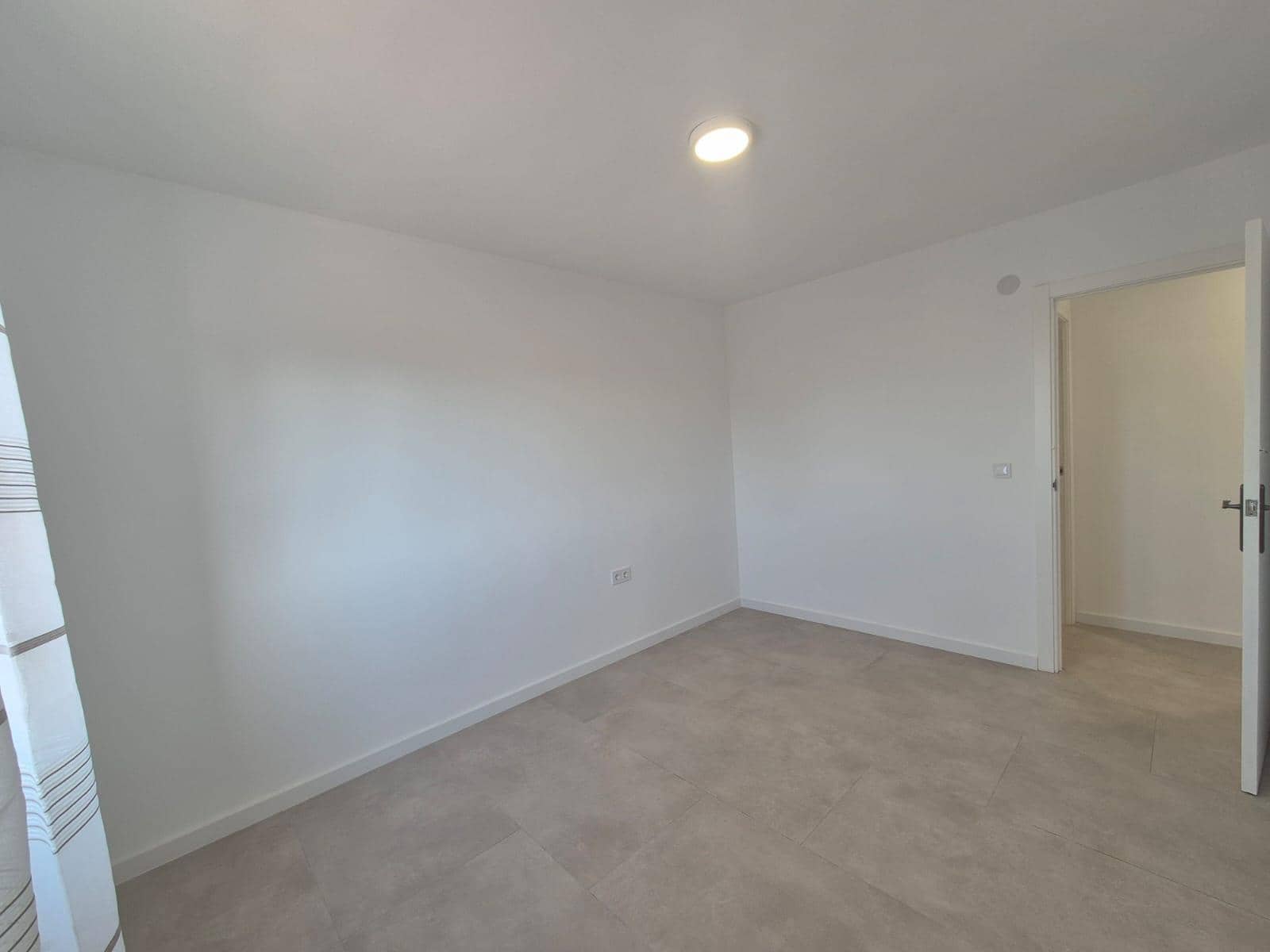 3 soveværelse Lejlighed til salg i Alicante by - € 145.000 (Ref: 9935076)