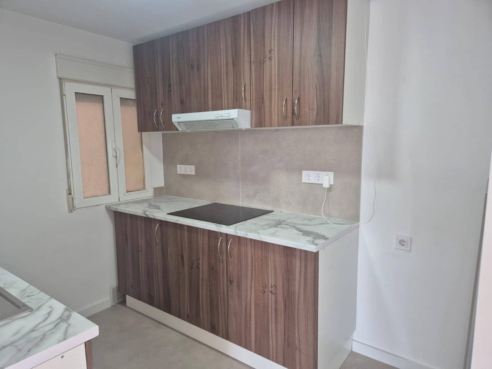 3 soveværelse Lejlighed til salg i Alicante by - € 145.000 (Ref: 9935076)
