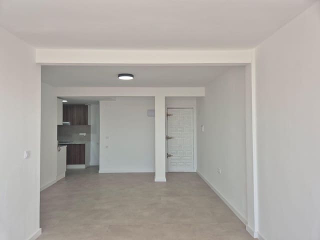 3 soveværelse Lejlighed til salg i Juan XXIII, Alicante by - € 145.000 (Ref: 9935076)