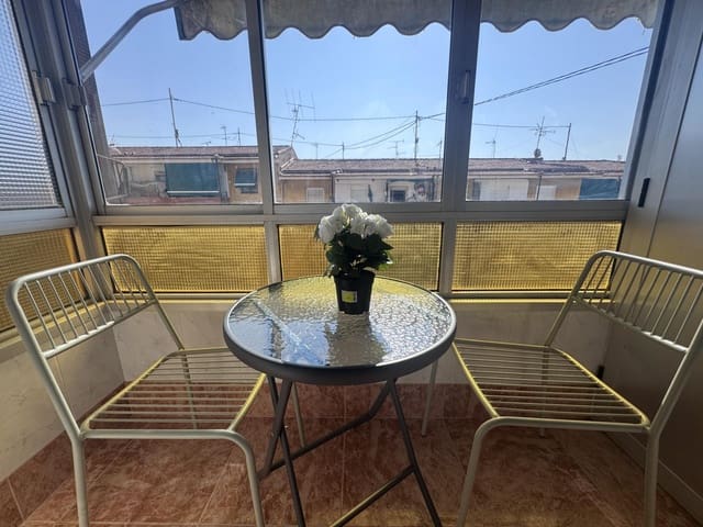 3 soveværelse Lejlighed til salg i Virgen del Carmen, Alicante by - € 117.000 (Ref: 9937326)