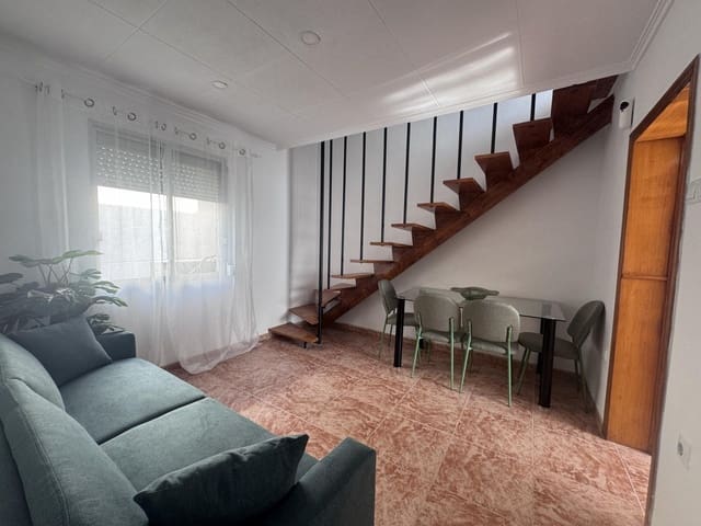 3 soveværelse Lejlighed til salg i Virgen del Carmen, Alicante by - € 117.000 (Ref: 9937326)