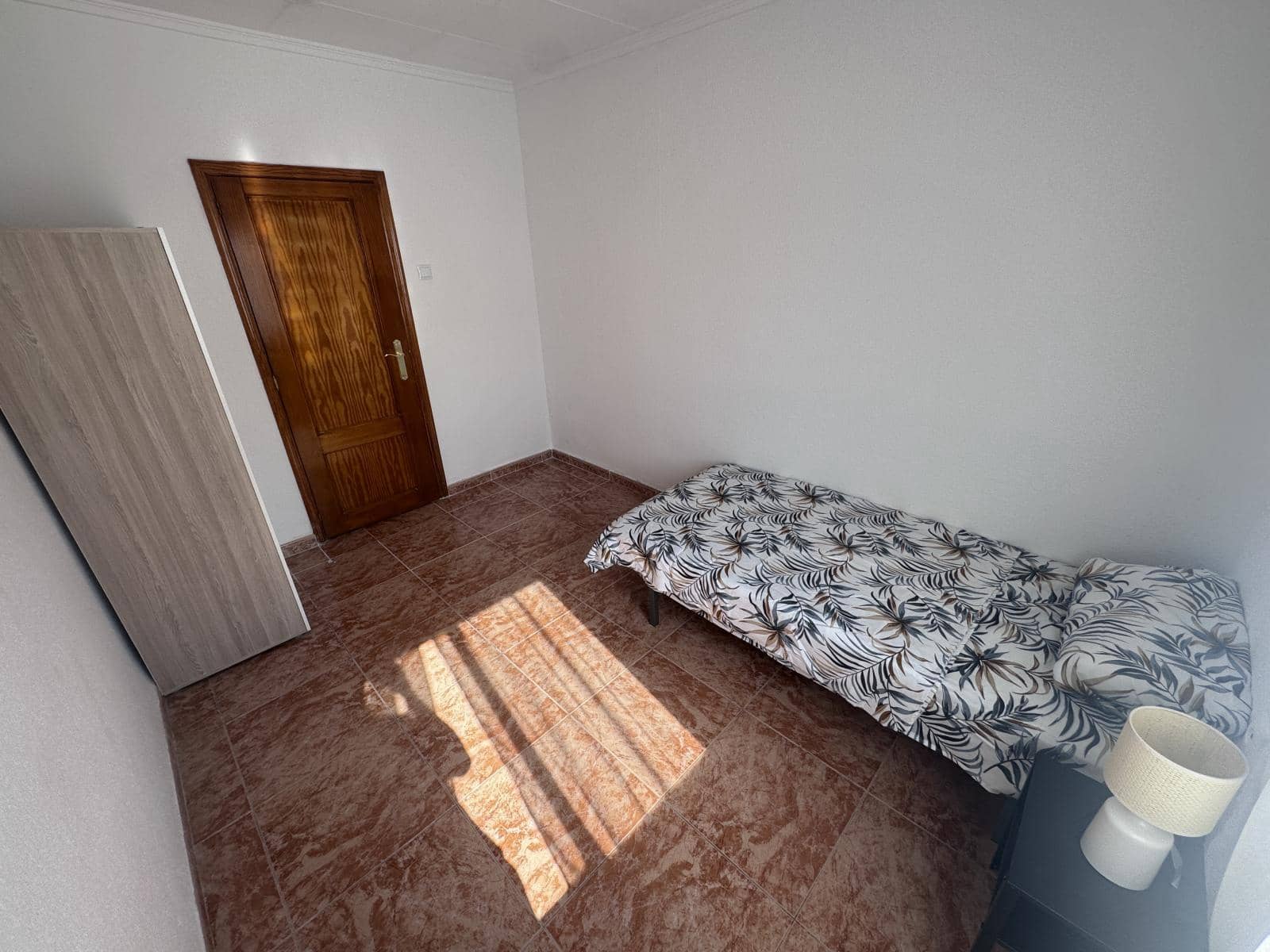 3 soveværelse Lejlighed til salg i Alicante by - € 117.000 (Ref: 9937326)