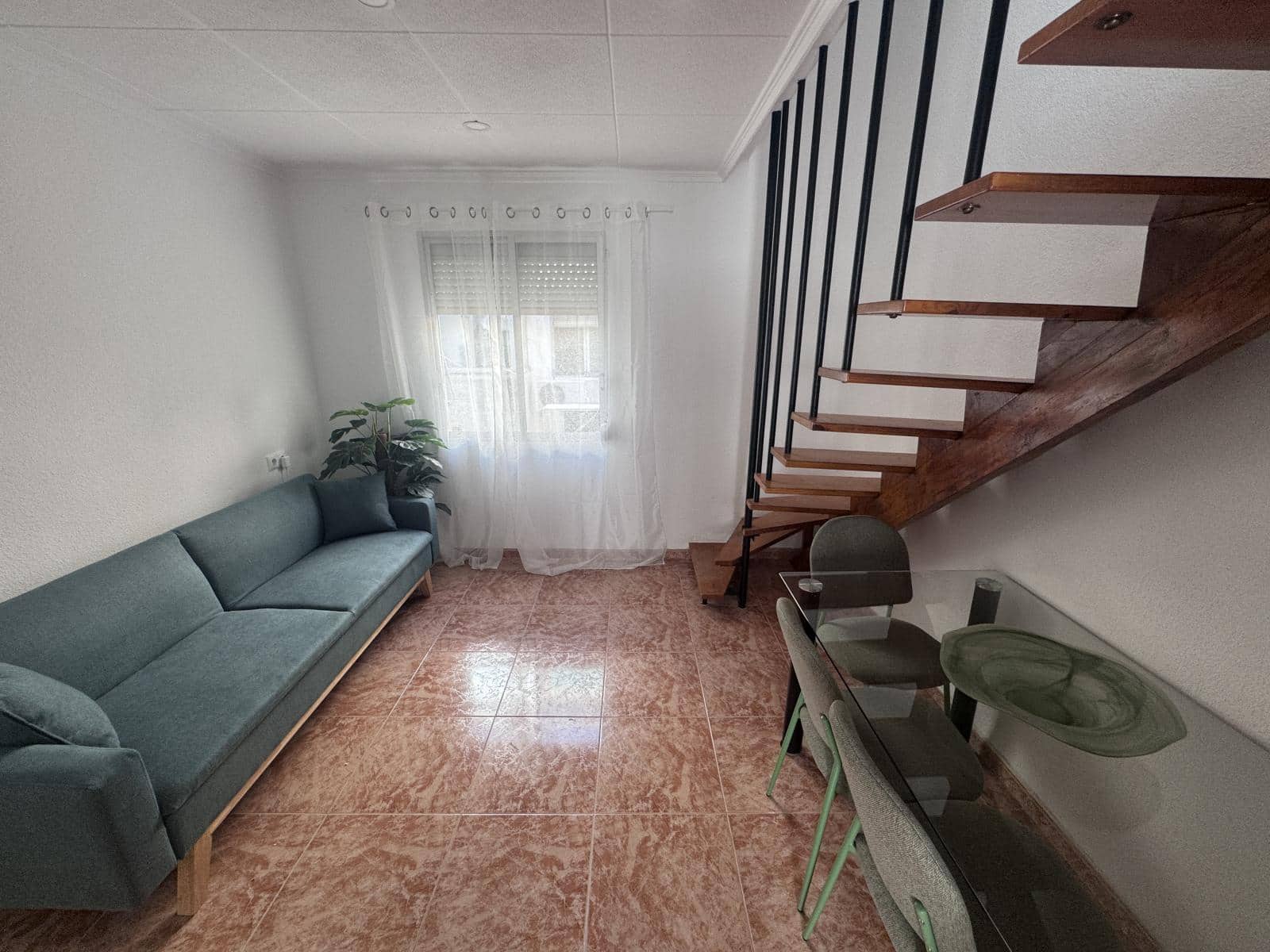 3 soveværelse Lejlighed til salg i Alicante by - € 117.000 (Ref: 9937326)