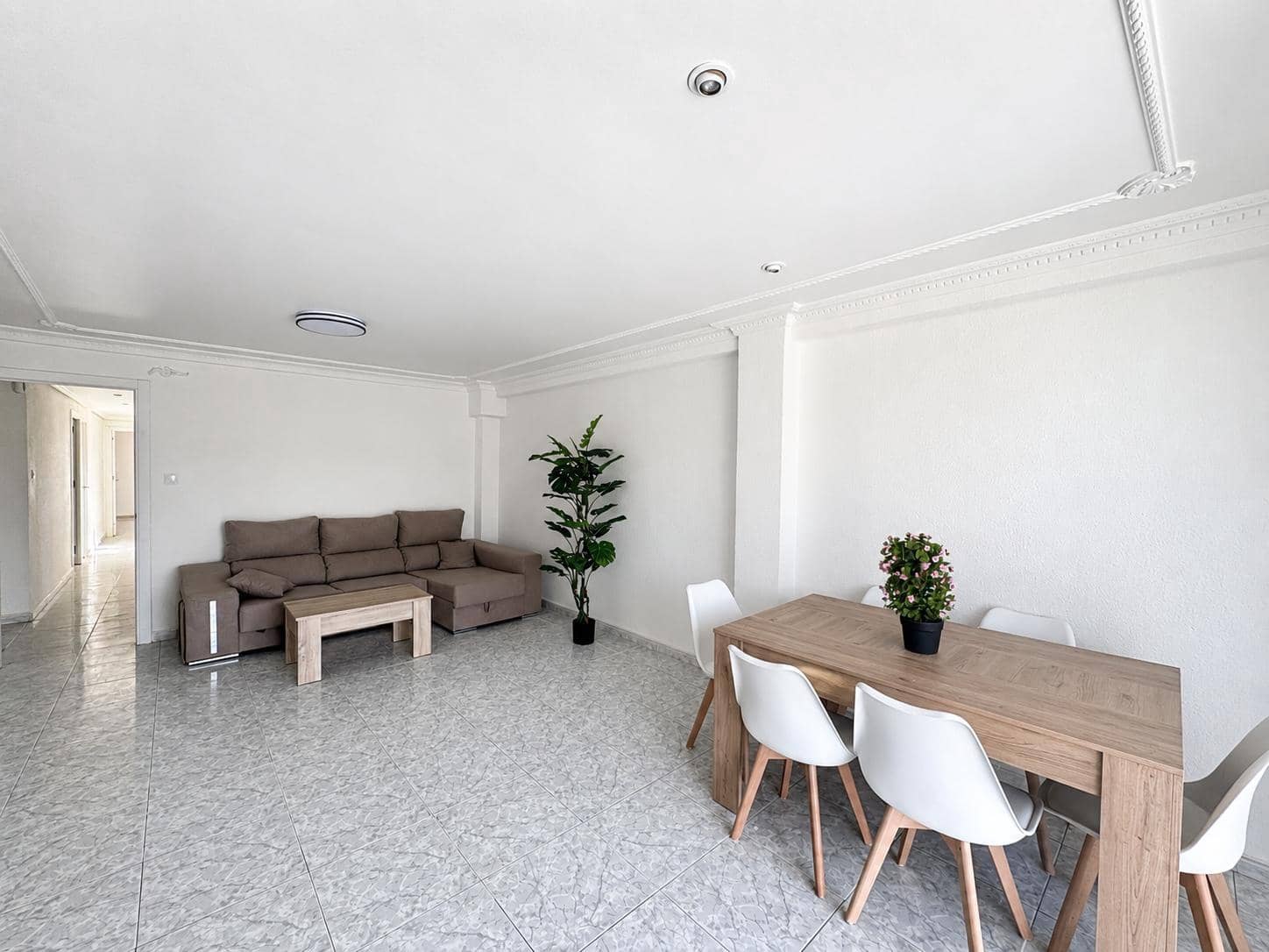 3 bedroom Flat for sale in Elda - € 99,000 (Ref: 9946067)