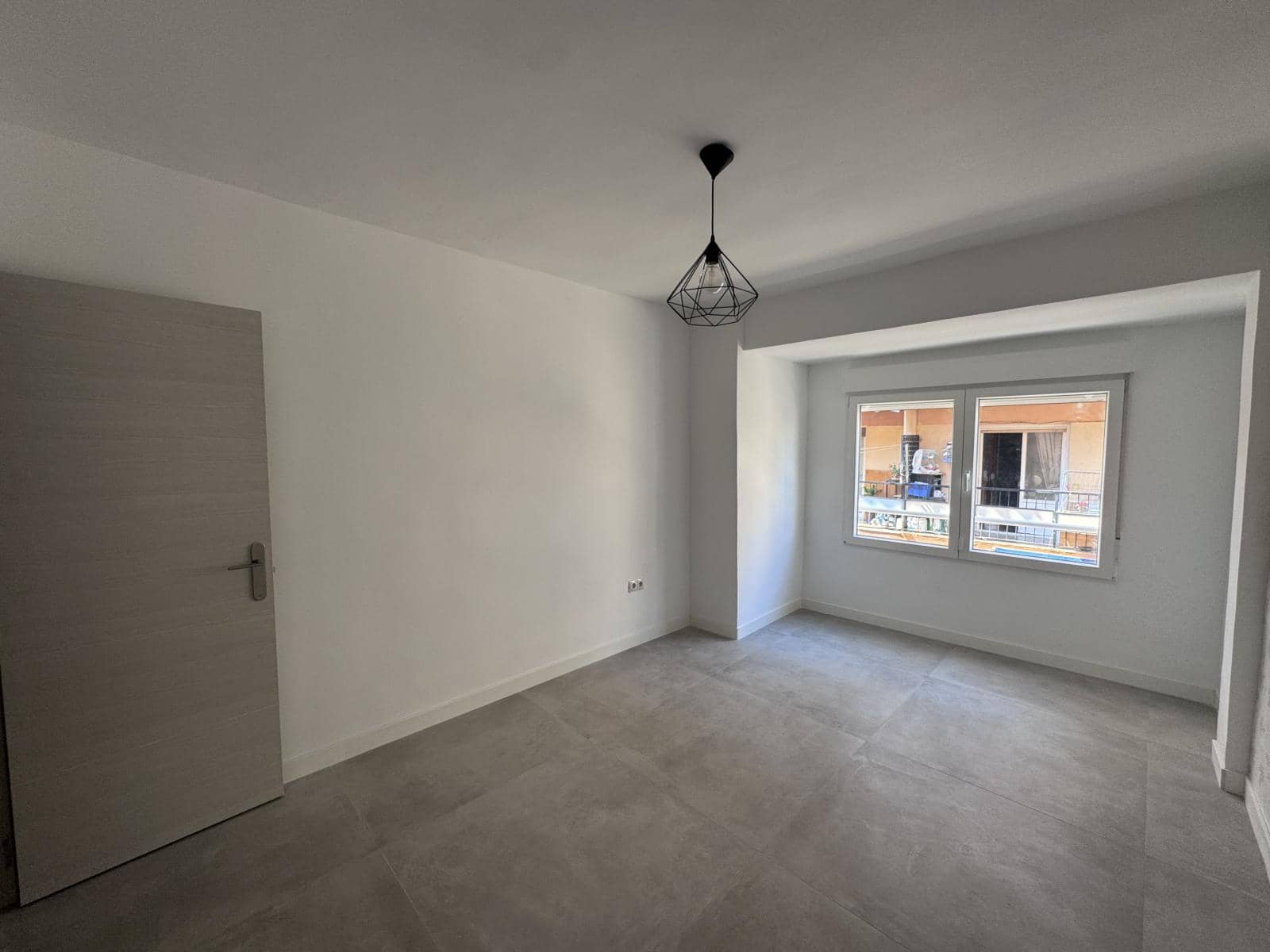3 makuuhuone Asunto myytävänä paikassa Alicante kaupunki - 235 000 € (Ref: 9949051)