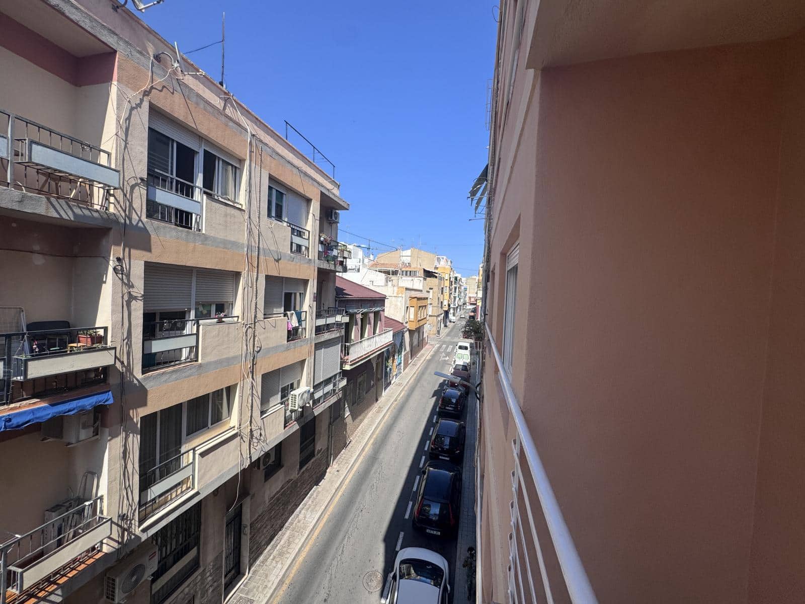 3 makuuhuone Asunto myytävänä paikassa Alicante kaupunki - 235 000 € (Ref: 9949051)