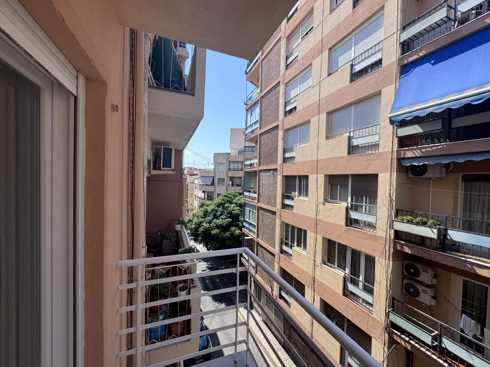 3 makuuhuone Asunto myytävänä paikassa Alicante kaupunki - 235 000 € (Ref: 9949051)