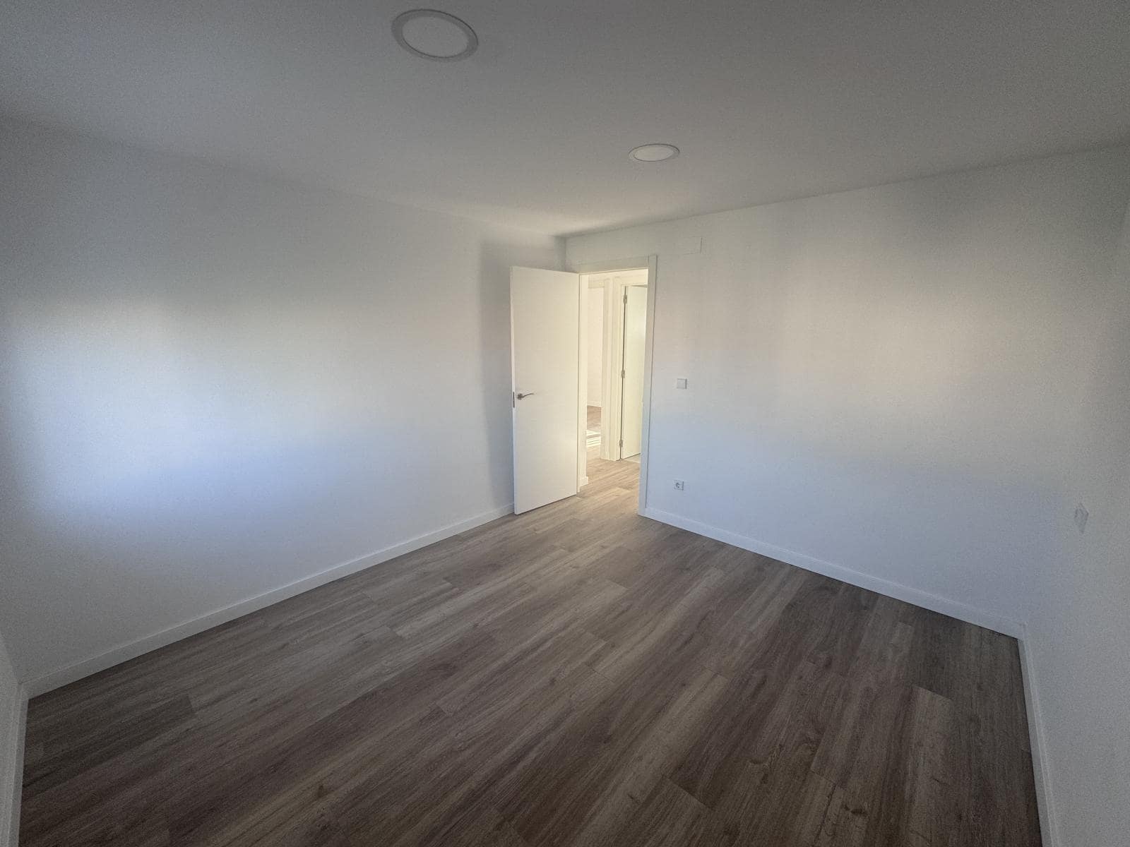 3 soveværelse Lejlighed til salg i Alicante by - € 136.000 (Ref: 9949052)