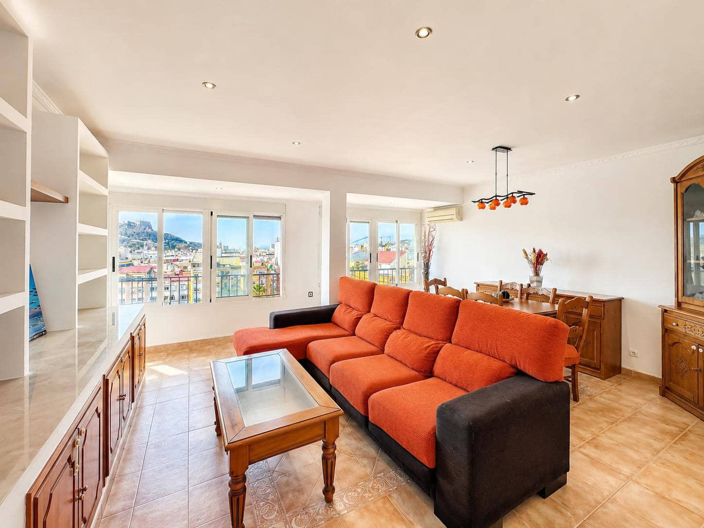 3 makuuhuone Asunto myytävänä paikassa Alicante kaupunki - 185 000 € (Ref: 9950783)