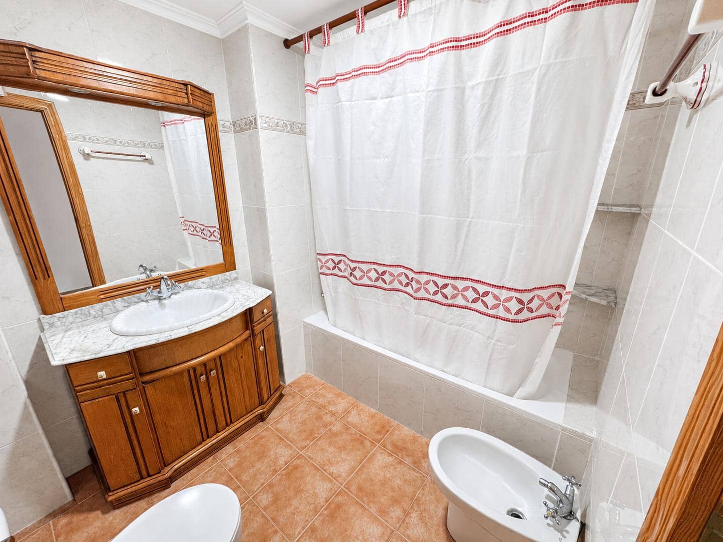 3 makuuhuone Asunto myytävänä paikassa Alicante kaupunki - 185 000 € (Ref: 9950783)
