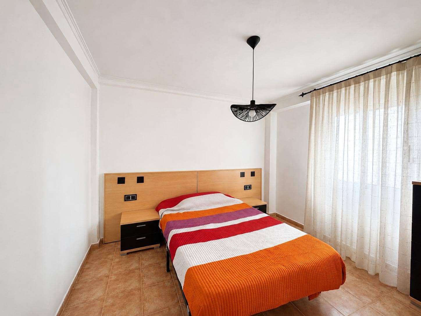 3 makuuhuone Asunto myytävänä paikassa Alicante kaupunki - 185 000 € (Ref: 9950783)