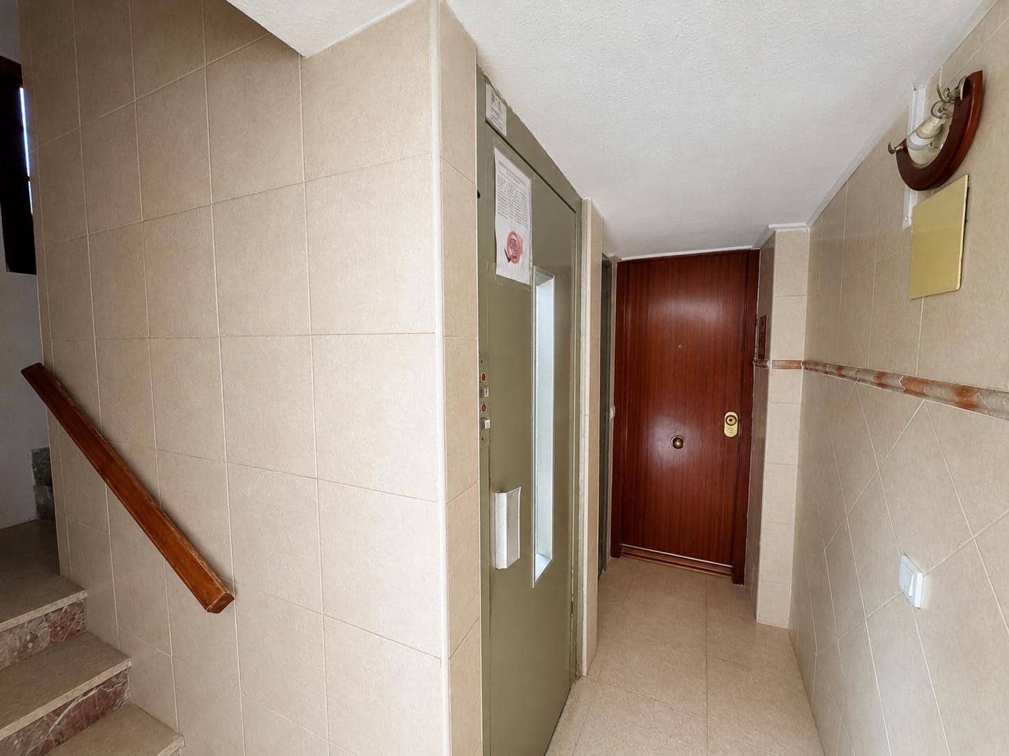 3 makuuhuone Asunto myytävänä paikassa Alicante kaupunki - 185 000 € (Ref: 9950783)