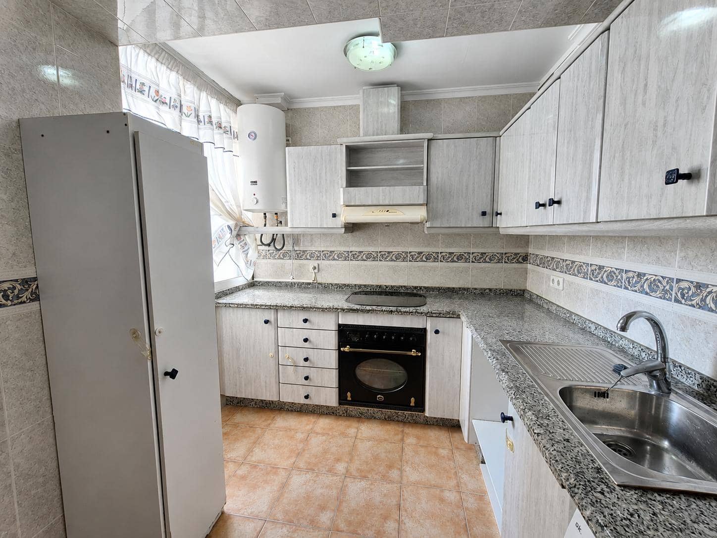 3 makuuhuone Asunto myytävänä paikassa Alicante kaupunki - 185 000 € (Ref: 9950783)