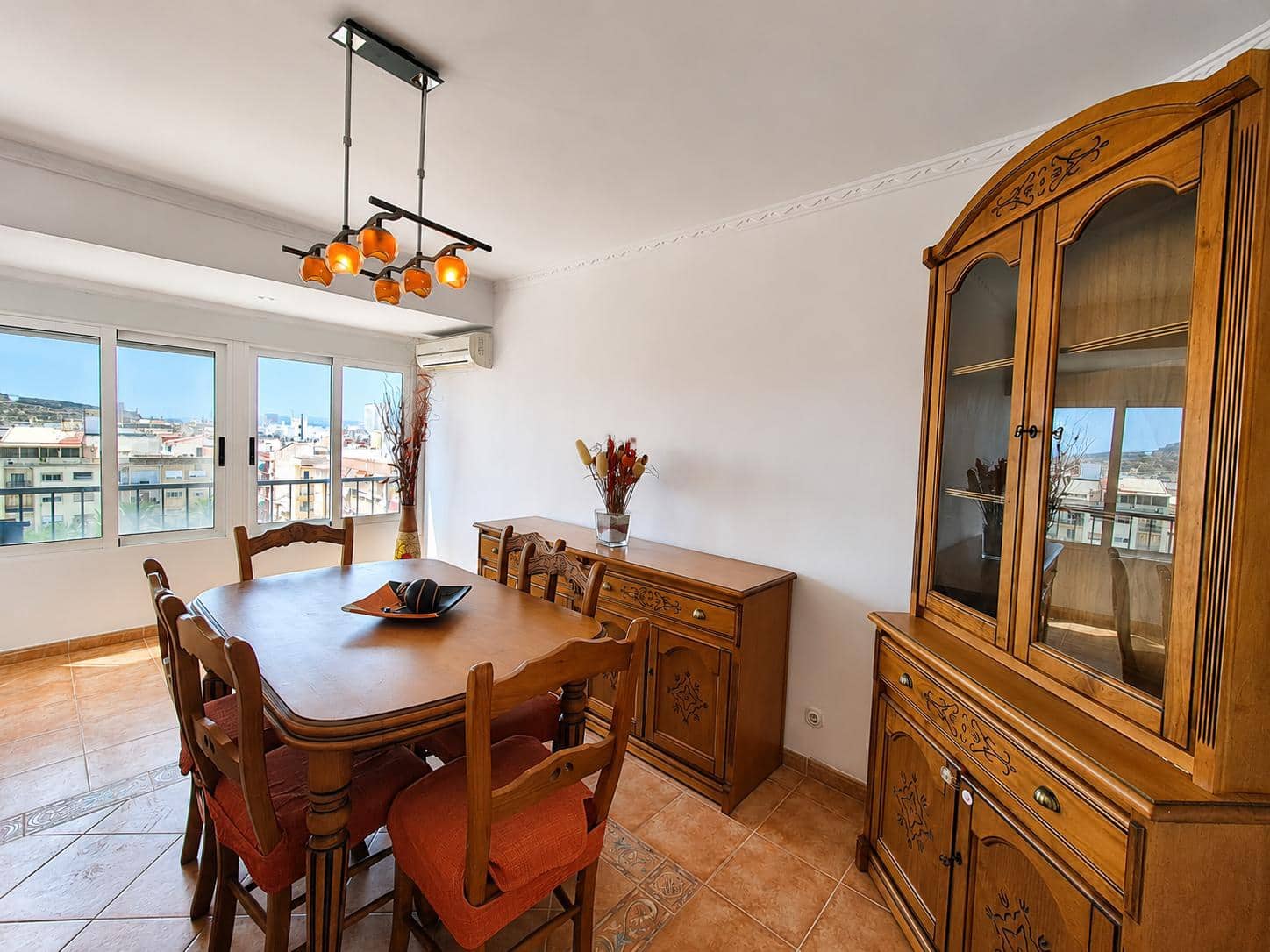 3 makuuhuone Asunto myytävänä paikassa Alicante kaupunki - 185 000 € (Ref: 9950783)
