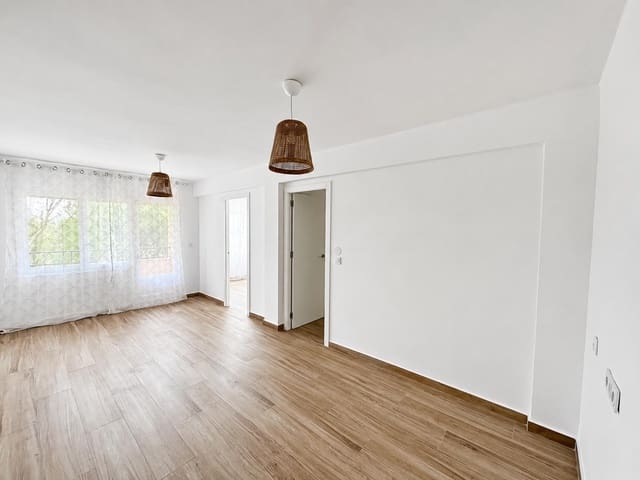 4 chambre Appartement à vendre à Elda - 99 000 € (Ref: 9974417)