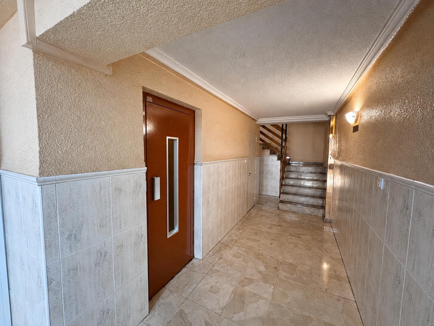 4 chambre Appartement à vendre à Elda - 99 000 € (Ref: 9974417)