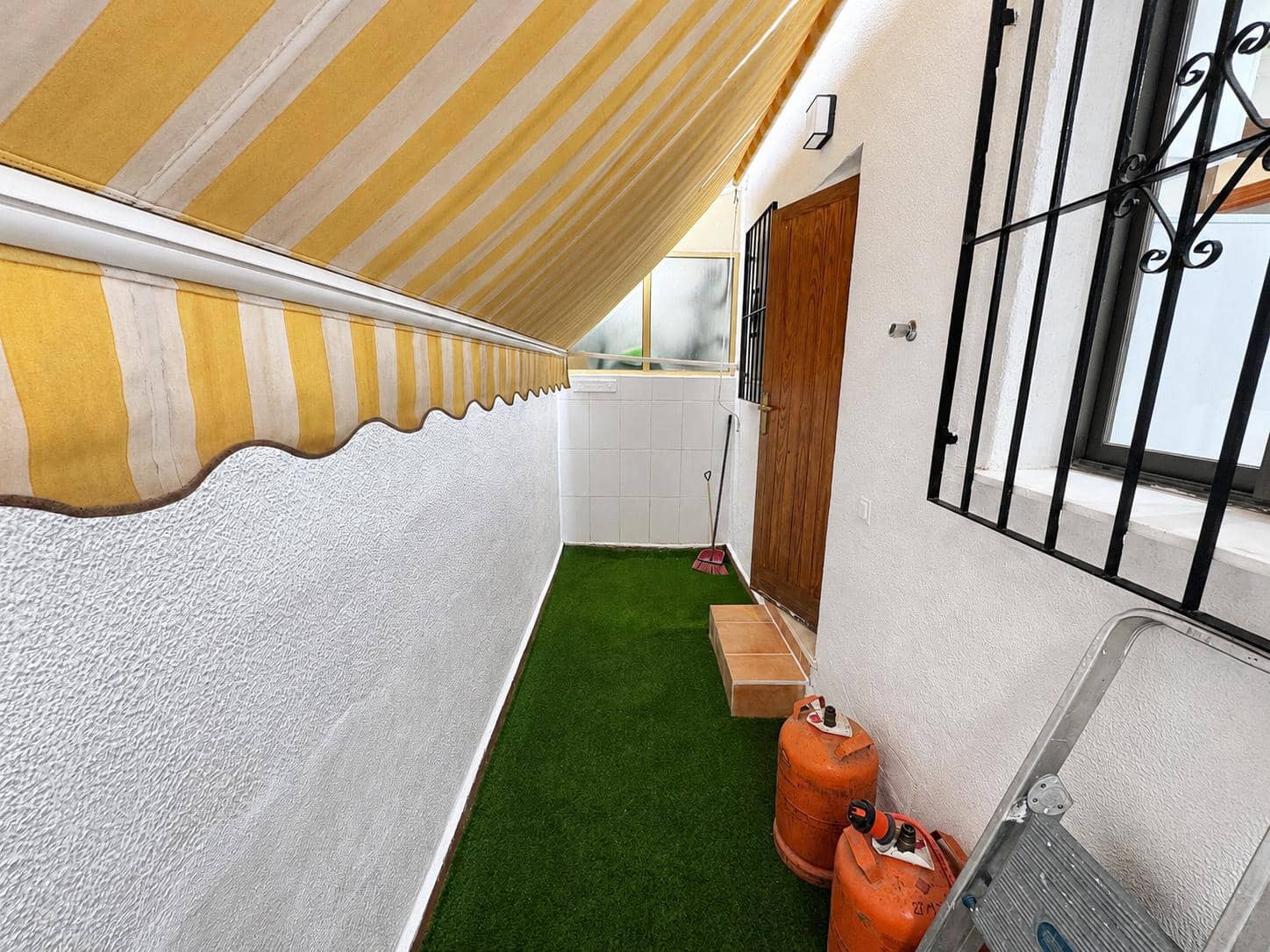 Chalet de 2 habitaciones en Santa Faz en venta con piscina garaje - 360.000 € (Ref: 9997917)