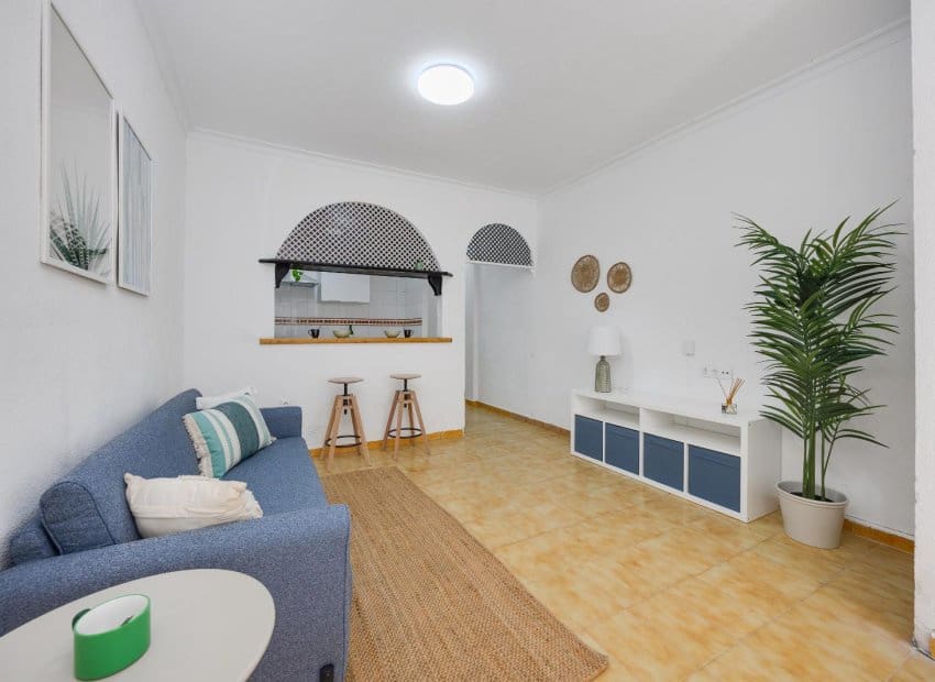 1 makuuhuone Huoneisto myytävänä paikassa Torrevieja mukana uima-altaan - 132 969 € (Ref: 10004540)