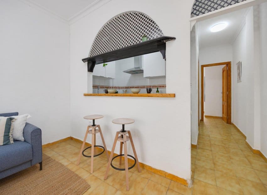 1 makuuhuone Huoneisto myytävänä paikassa Torrevieja mukana uima-altaan - 132 969 € (Ref: 10004540)