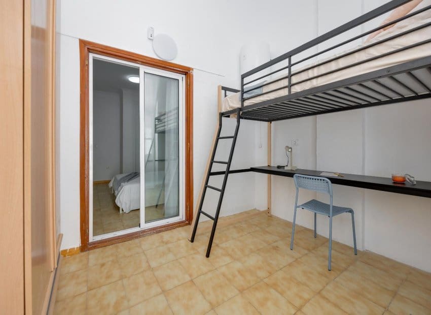 1 makuuhuone Huoneisto myytävänä paikassa Torrevieja mukana uima-altaan - 132 969 € (Ref: 10004540)