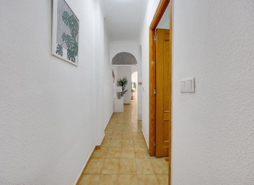1 makuuhuone Huoneisto myytävänä paikassa Torrevieja mukana uima-altaan - 132 969 € (Ref: 10004540)