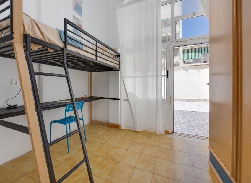 1 makuuhuone Huoneisto myytävänä paikassa Torrevieja mukana uima-altaan - 132 969 € (Ref: 10004540)