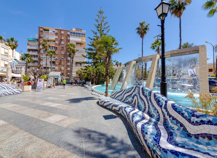 1 makuuhuone Huoneisto myytävänä paikassa Torrevieja mukana uima-altaan - 132 969 € (Ref: 10004540)