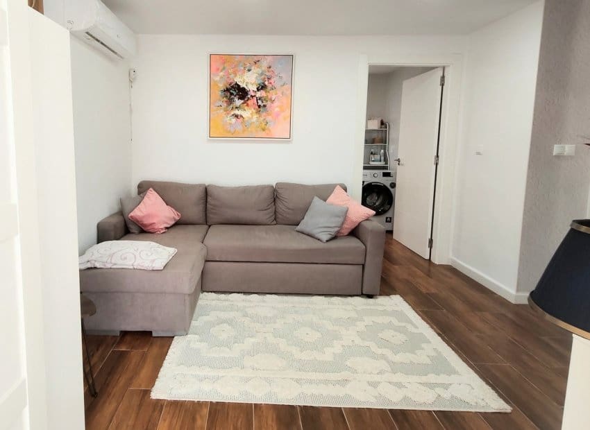 1 quarto Casa em Banda para venda em Torrevieja - 118 000 € (Ref: 10004546)