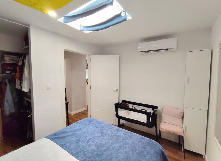 1 quarto Casa em Banda para venda em Torrevieja - 118 000 € (Ref: 10004546)