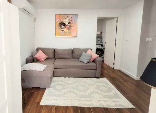 1 quarto Casa em Banda para venda em Parque Acuático - Sector 25, Torrevieja - 118 000 € (Ref: 10004546)