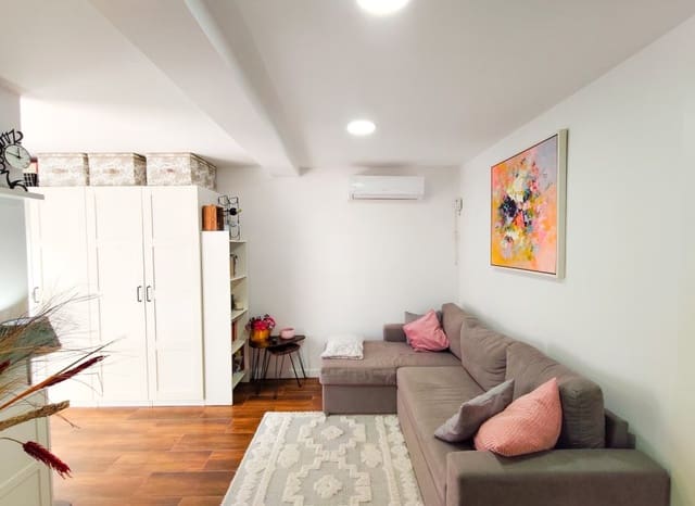 1 quarto Casa em Banda para venda em Parque Acuático - Sector 25, Torrevieja - 118 000 € (Ref: 10004546)