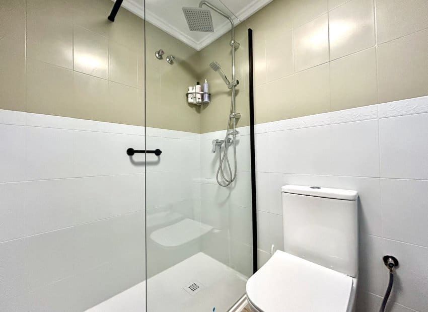 1 slaapkamer Appartement te koop in Torrevieja met zwembad - € 149.000 (Ref: 10004549)